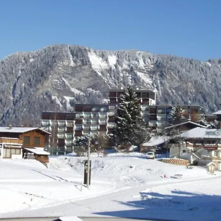 Apartment Skis Aux Pieds Avec Piscine - Fr-1-505-72 *